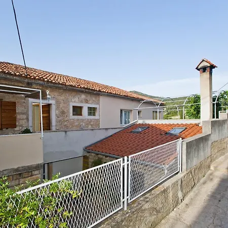 Sparrow Nest Hvar Apartman *